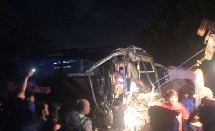 Kecelakaan Beruntun di Jalur Pantura Tuban: Libatkan 2 Truk dan 1 Bus, 1 Tewas