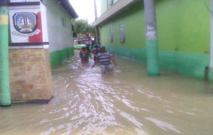 Leptospirosis Mulai Serang Sampang: Satu Tewas, Satu Kritis Leptospirosis Mulai Serang Sampang: Satu Tewas, Satu Kritis