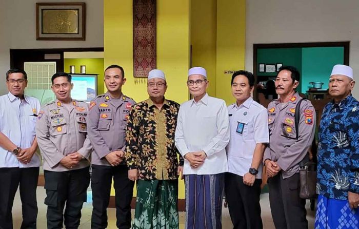 MUI Kabupaten Pasuruan Dukung Polisi Ungkap Kasus Perdagangan Manusia di Tretes MUI Kabupaten Pasuruan Dukung Polisi Ungkap Kasus Perdagangan Manusia di Tretes