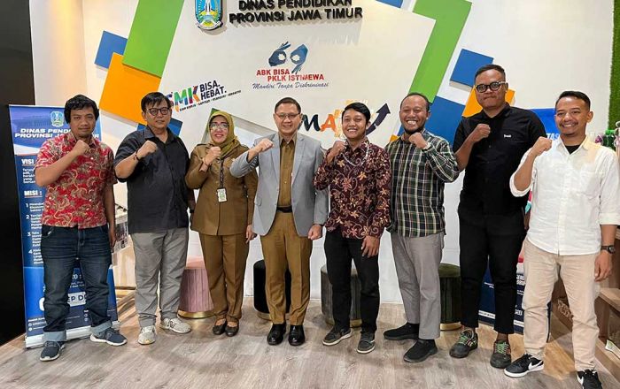 Kepala Dinas Pendidikan Jatim Dukung Turnamen Mobile Legends Piala Rizki Sadig Kepala Dinas Pendidikan Jatim Dukung Turnamen Mobile Legends Piala Rizki Sadig