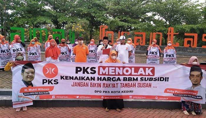 PKS Kota Kediri Tolak Kenaikan Harga BBM PKS Kota Kediri Tolak Kenaikan Harga BBM