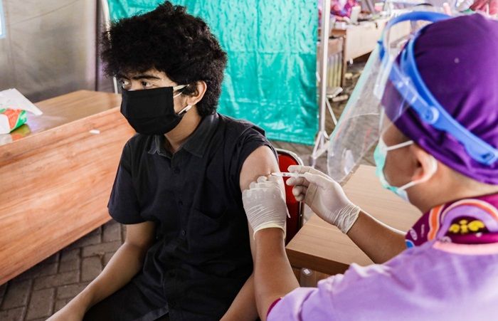 Dukung Percepatan Vaksinasi, RSUD Gambiran Kota Kediri Gelar Vaksinasi Dosis Pertama Dukung Percepatan Vaksinasi, RSUD Gambiran Kota Kediri Gelar Vaksinasi Dosis Pertama