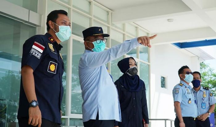Kunjungi Kantor Imigrasi Kediri, Kakanwil Tekankan untuk Berikan Layanan Terbaik Kunjungi Kantor Imigrasi Kediri, Kakanwil Tekankan untuk Berikan Layanan Terbaik