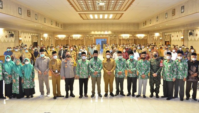 Bupati Gus Yani Ajak FKUB dan Masyarakat Bersama-sama Membangun Gresik Bupati Gus Yani Ajak FKUB dan Masyarakat Bersama-sama Membangun Gresik