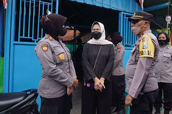 Wali Kota Batu Pastikan Pilkades Serentak 2022 di 5 Desa Berlangsung Aman Wali Kota Batu Pastikan Pilkades Serentak 2022 di 5 Desa Berlangsung Aman