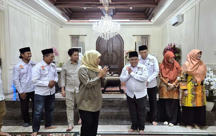 Sambangi Kediaman Khofifah, Ketua PKS Jatim Sampaikan Ucapan Selamat Sambangi Kediaman Khofifah, Ketua PKS Jatim Sampaikan Ucapan Selamat