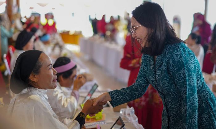 Serunya Lomba Nyanyi Lagu Lawas Khusus Lansia di Kabupaten Kediri Serunya Lomba Nyanyi Lagu Lawas Khusus Lansia di Kabupaten Kediri