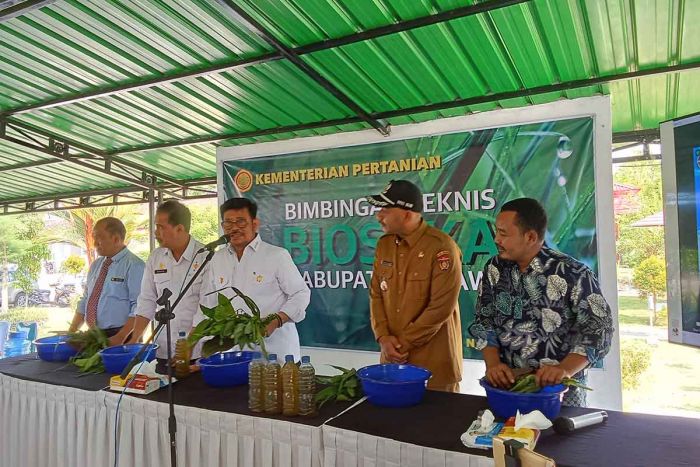 Antisipasi El Nino, Menpan Syahrul Gelar Bimtek Pembuatan Bioska di Ngawi Antisipasi El Nino, Menpan Syahrul Gelar Bimtek Pembuatan Bioska di Ngawi