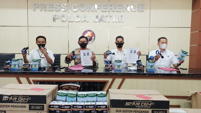 Membahayakan Masyarakat, Polda Jatim Bongkar Peredaran Regulator Tak Ber-SNI Membahayakan Masyarakat, Polda Jatim Bongkar Peredaran Regulator Tak Ber-SNI
