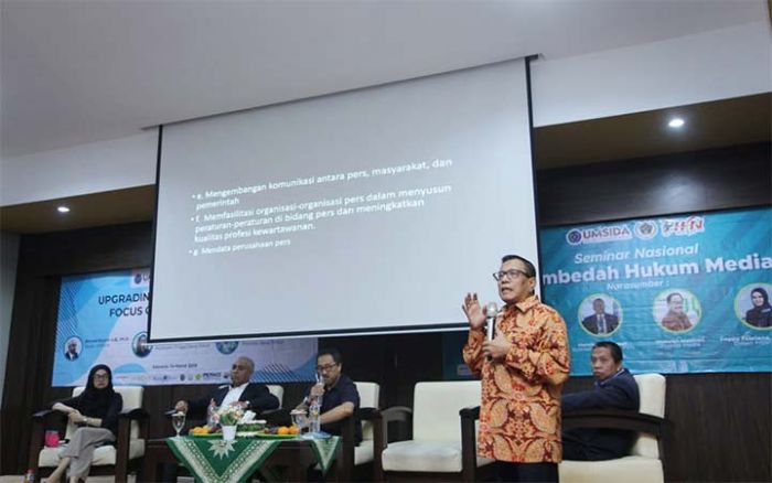 Kompak bersama PWI Jatim Gelar Pelatihan Wartawan Hukum Kompak bersama PWI Jatim Gelar Pelatihan Wartawan Hukum