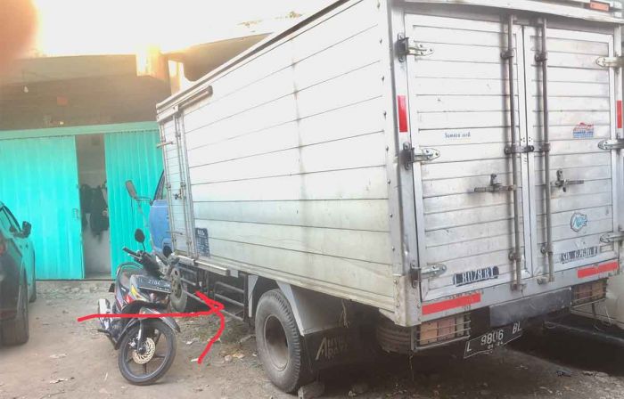 Sopir Kereta Kelinci di Surabaya Curi Aki Truk Sopir Kereta Kelinci di Surabaya Curi Aki Truk