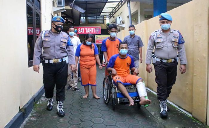 Mayat Perempuan di Lahan Tebu Mojowarno Ternyata Korban Pembunuhan, Pelakunya 3 Orang Mayat Perempuan di Lahan Tebu Mojowarno Ternyata Korban Pembunuhan, Pelakunya 3 Orang