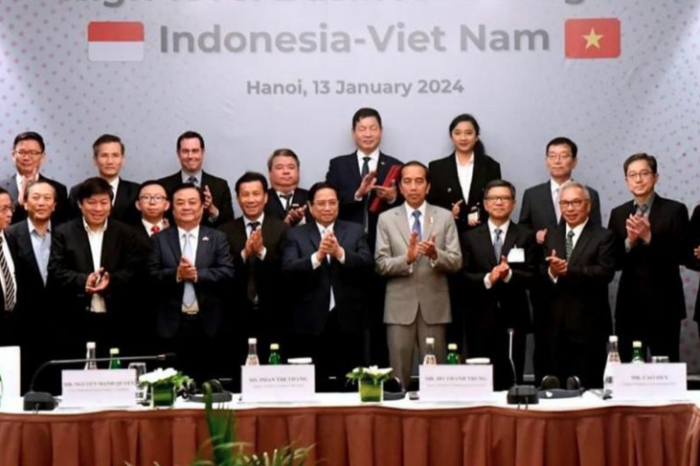 Temui Pengusaha di Vietnam, Jokowi Ajak untuk Berinvestasi di IKN