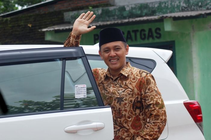 Guru Besar Padepokan Langit Pitu Berebut Rekom Bacabup di PKB Guru Besar Padepokan Langit Pitu Berebut Rekom Bacabup di PKB