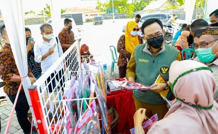 Dongkrak Pertumbuhan Ekonomi di Masa Pandemi, Bupati Pamekasan Optimalkan Belanja Produk Lokal Dongkrak Pertumbuhan Ekonomi di Masa Pandemi, Bupati Pamekasan Optimalkan Belanja Produk Lokal