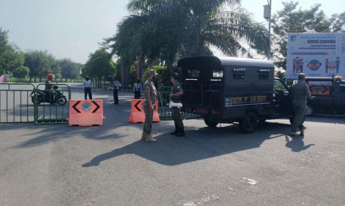 Cegah Penyebaran Covid-19, Dishub Tutup Jalan di Kawasan Simpang Lima Gumul Cegah Penyebaran Covid-19, Dishub Tutup Jalan di Kawasan Simpang Lima Gumul