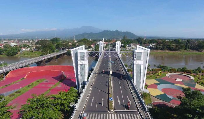 Membanggakan, Kota Kediri Sabet 2 Penghargaan di UI Green City Metric 2023