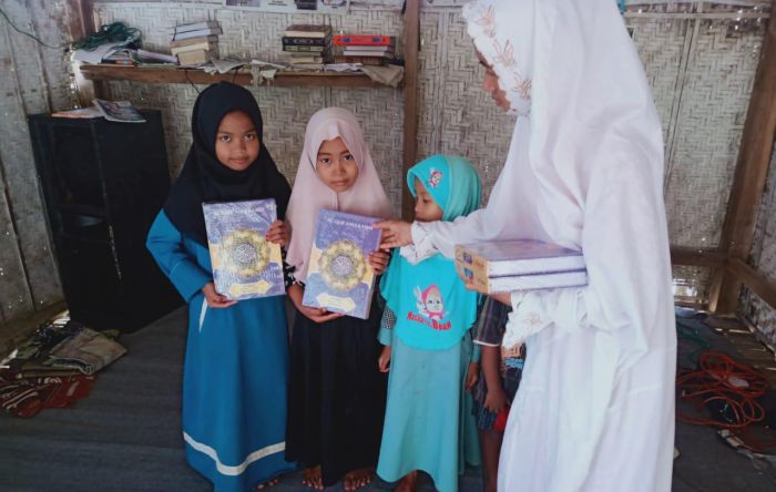 Ramadan Berkah, PIJP Bagikan Alqur Ramadan Berkah, PIJP Bagikan Alqur