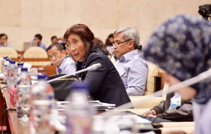 DPR Berang Luhut Izinkan Jepang Beri Nama Pulau Indonesia, Susi: Hanya Negara yang Boleh DPR Berang Luhut Izinkan Jepang Beri Nama Pulau Indonesia, Susi: Hanya Negara yang Boleh