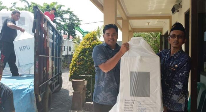 H-1 Coblosan, KPU Gresik Monitoring Distribusi Logistik Pemilu