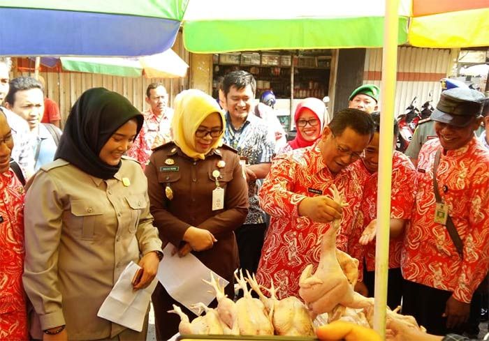 Jelang Natal dan Tahun Baru, Harga Kebutuhan Bahan Pokok di Kota Mojokerto Tetap Stabil