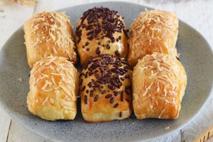 Resep Bolen Selai Cokelat Renyah dan Praktis Resep Bolen Selai Cokelat Renyah dan Praktis