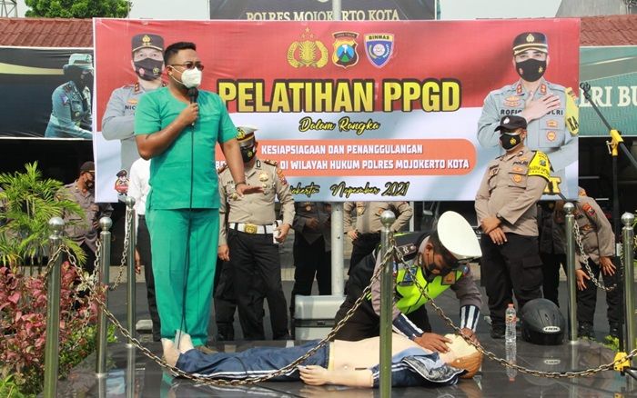 Tingkatkan Kesigapan Anggota di Lapangan, Polres Mojokerto Kota Gelar Pelatihan PPGD