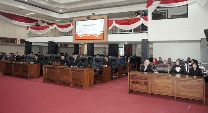 DPRD Kota Pasuruan Setujui Raperda Pertanggungjawaban APBD 2024 dalam Rapat Paripurna DPRD Kota Pasuruan Setujui Raperda Pertanggungjawaban APBD 2024 dalam Rapat Paripurna