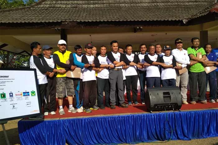 Senam Awas Meriahkan Deklarasi Pemilu Damai di Alun-Alun Pacitan Senam Awas Meriahkan Deklarasi Pemilu Damai di Alun-Alun Pacitan