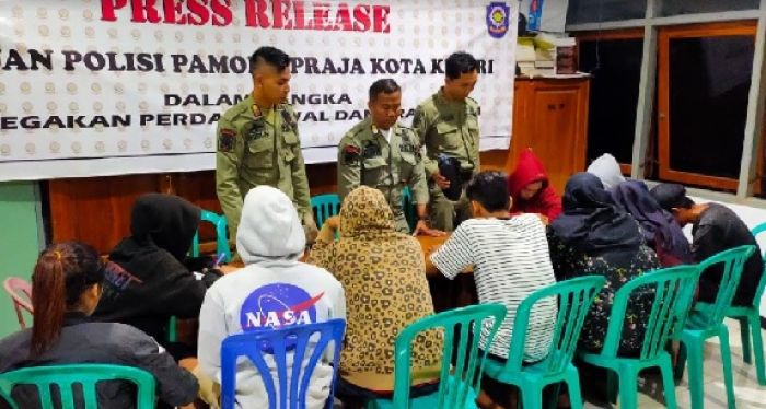 Satpol PP Kota Kediri Panen Pasangan Bukan Suami Istri Satpol PP Kota Kediri Panen Pasangan Bukan Suami Istri