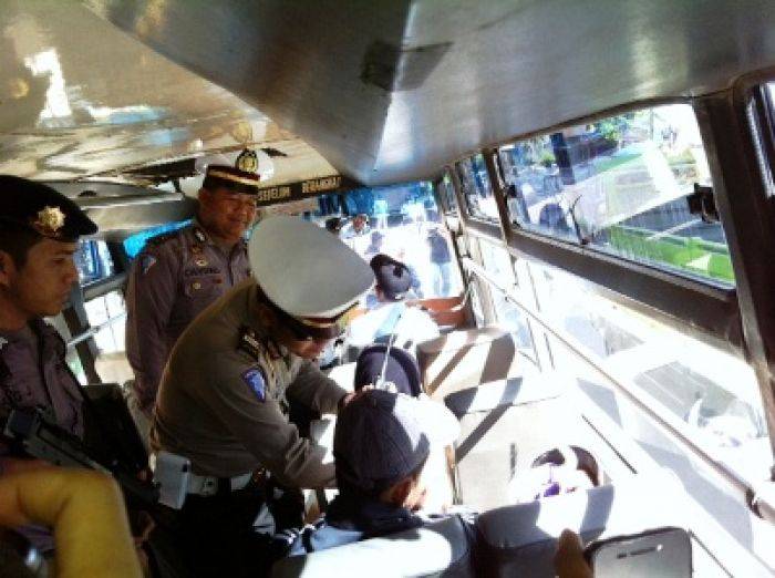 Jelang Lebaran, Petugas Gabungan di Kediri Razia Kendaraan Kelayakan Jalan