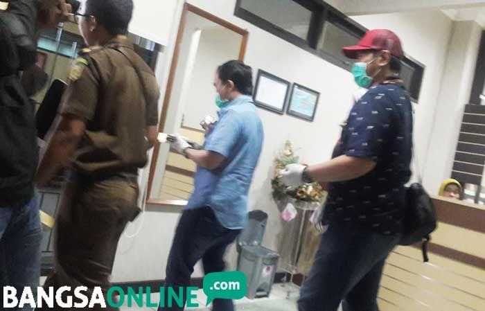 Kejari Juga Geledah Rumah Mewah Kadinkes Gresik di Sukomulyo Manyar Kejari Juga Geledah Rumah Mewah Kadinkes Gresik di Sukomulyo Manyar