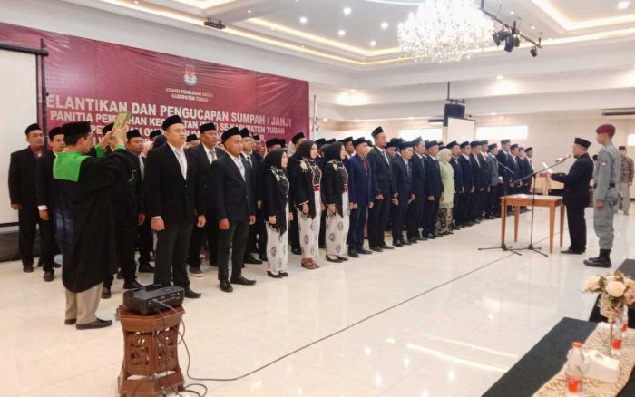 Lantik Anggota PPK, Ketua KPU Tuban Berpamitan Lantik Anggota PPK, Ketua KPU Tuban Berpamitan