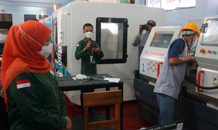 LKS SMK Tingkat Provinsi di Jember, Gubernur Khofifah Ajak Siswa Fokus dan Junjung Sportivitas LKS SMK Tingkat Provinsi di Jember, Gubernur Khofifah Ajak Siswa Fokus dan Junjung Sportivitas