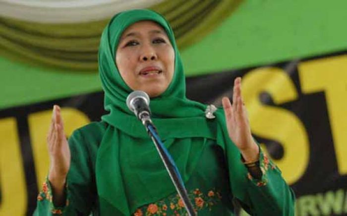 Khofifah: NU Harus Tetap Jadi Plat Hitam Khofifah: NU Harus Tetap Jadi Plat Hitam