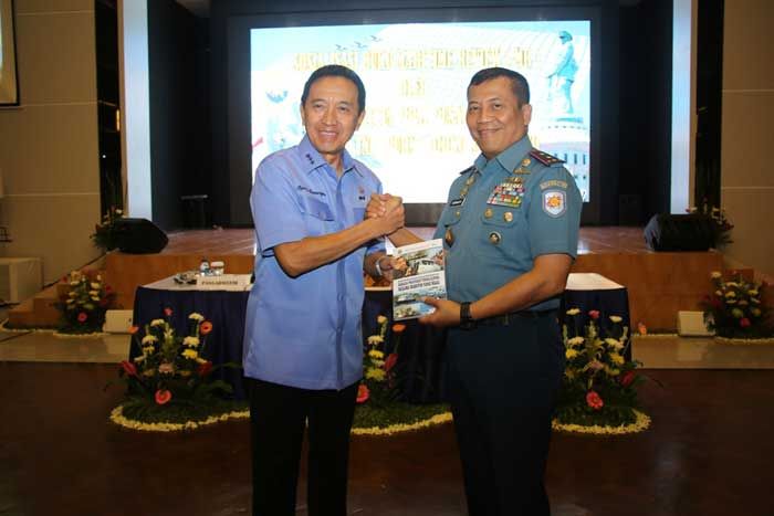Koarmatim Terima Sosialisasi Ketua PPAL Pusat tentang Buku Maritime Review Koarmatim Terima Sosialisasi Ketua PPAL Pusat tentang Buku Maritime Review