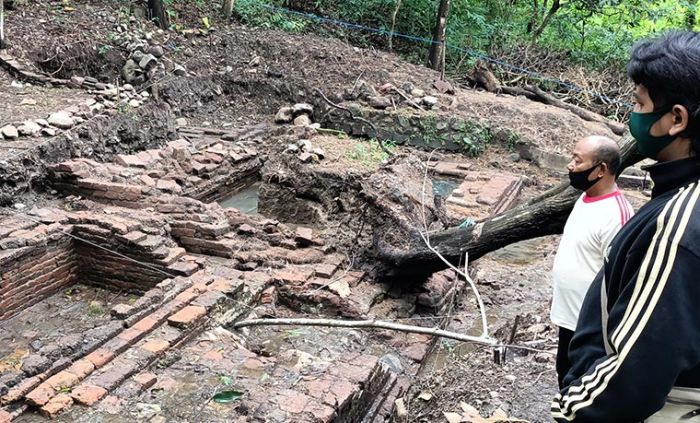 Dipercaya Tempat Mandi Dewi Sekartaji, Patirtan Kuno Gunung Klotok Dikunjungi Banyak Orang Dipercaya Tempat Mandi Dewi Sekartaji, Patirtan Kuno Gunung Klotok Dikunjungi Banyak Orang