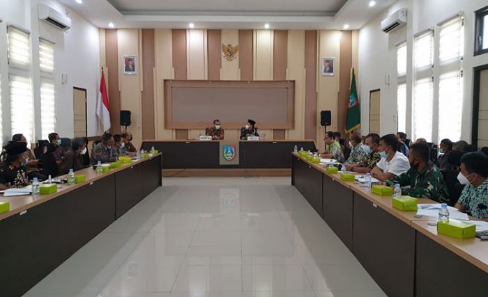 Sekda Buka Rapat Persiapan Gugus Tugas Reforma Agraria Jombang Tahun 2021 Sekda Buka Rapat Persiapan Gugus Tugas Reforma Agraria Jombang Tahun 2021