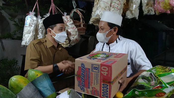 Banyak Pedagang Kecil Terdampak PPKM Darurat, ​Kiai Asep Minta Konglomerat Lokal Bantu