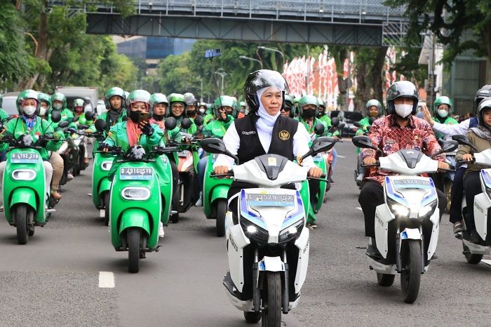 Wujudkan Ekosistem Trasportasi Digital Sehat dan Dinamis, Gubernur Khofifah Terbitkan 2 Kepgub Wujudkan Ekosistem Trasportasi Digital Sehat dan Dinamis, Gubernur Khofifah Terbitkan 2 Kepgub