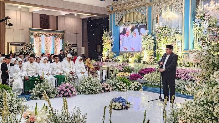 Nikahkan Anak Ke-3, Yusuf Mannagalli dengan Jihan Qonitatillah, Khofifah Gelar Pasrah Tinampi Nikahkan Anak Ke-3, Yusuf Mannagalli dengan Jihan Qonitatillah, Khofifah Gelar Pasrah Tinampi