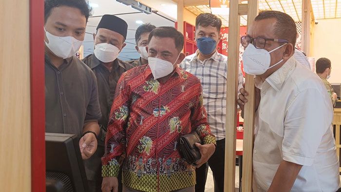 231 Alat Perekam Pajak Terpasang di Restoran, BPPD Sidoarjo Hasilkan Pendapatan Rp32 Miliar 231 Alat Perekam Pajak Terpasang di Restoran, BPPD Sidoarjo Hasilkan Pendapatan Rp32 Miliar