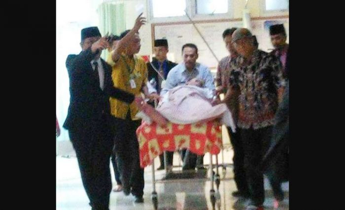 Bupati Ponorogo Ambruk Usai Lantik Pejabat Pemkab, Dibawa ke Surabaya Setelah Bisa Kentut Bupati Ponorogo Ambruk Usai Lantik Pejabat Pemkab, Dibawa ke Surabaya Setelah Bisa Kentut