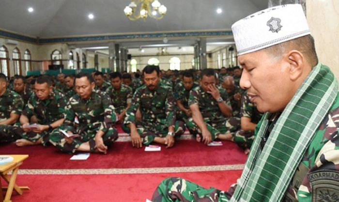 Jelang Puncak Peringatan Hari Armada RI, Koarmada II Gelar Doa Bersama Jelang Puncak Peringatan Hari Armada RI, Koarmada II Gelar Doa Bersama