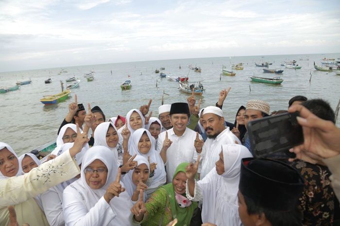 Kunjungi Sampang, Emil Dardak Ingin Wujudkan Jalan Sepanjang Pesisir Selatan Madura Kunjungi Sampang, Emil Dardak Ingin Wujudkan Jalan Sepanjang Pesisir Selatan Madura