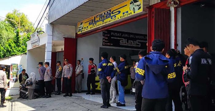 Konstatering Showroom Almas Motor Tuban Dikawal Ketat
