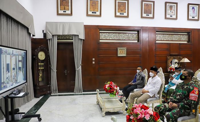 Wali Kota Eri Izinkan Salat Idulfitri di Masjid dan Lapangan Sesuai Zonasi Skala Mikro Wali Kota Eri Izinkan Salat Idulfitri di Masjid dan Lapangan Sesuai Zonasi Skala Mikro