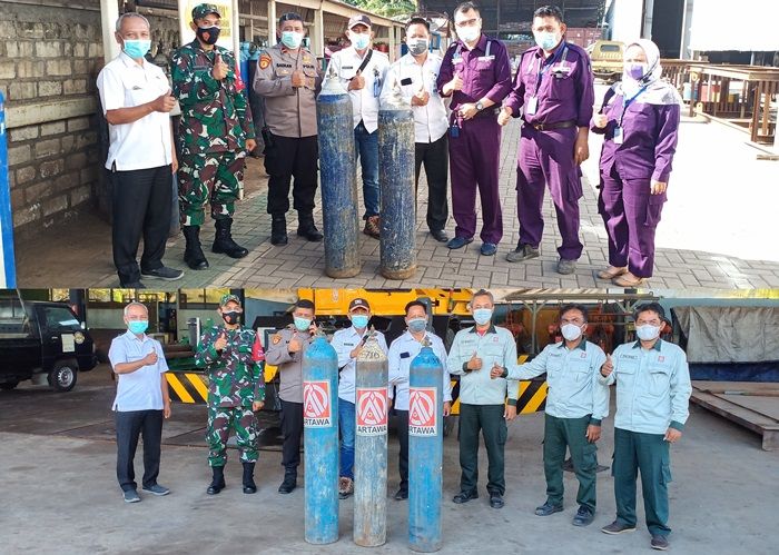 AKD dan Forkopimcam Manyar Door to Door ke Perusahaan Cari Tabung Untuk Bantu Warga Terpapar Covid AKD dan Forkopimcam Manyar Door to Door ke Perusahaan Cari Tabung Untuk Bantu Warga Terpapar Covid