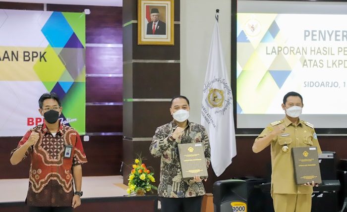 Pemkot Surabaya Pertahankan Opini WTP 9 Kali Berturut-turut Pemkot Surabaya Pertahankan Opini WTP 9 Kali Berturut-turut