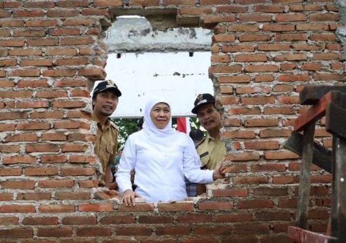 Gubernur Khofifah Tinjau Realisasi Penggunaan Dana Desa di Madiun Gubernur Khofifah Tinjau Realisasi Penggunaan Dana Desa di Madiun